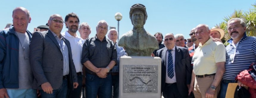 Turismo | Nuevo Monumento a Fangio en Mar del Plata