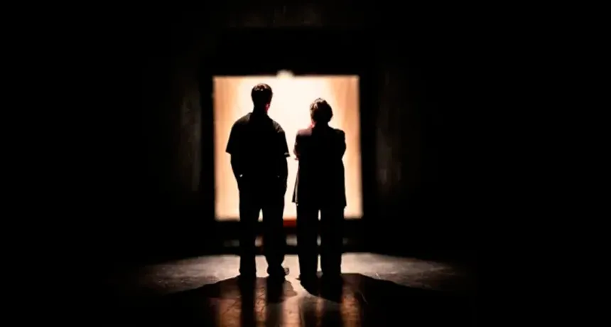 Solos, un lienzo en blanco | Punto Mar del Plata