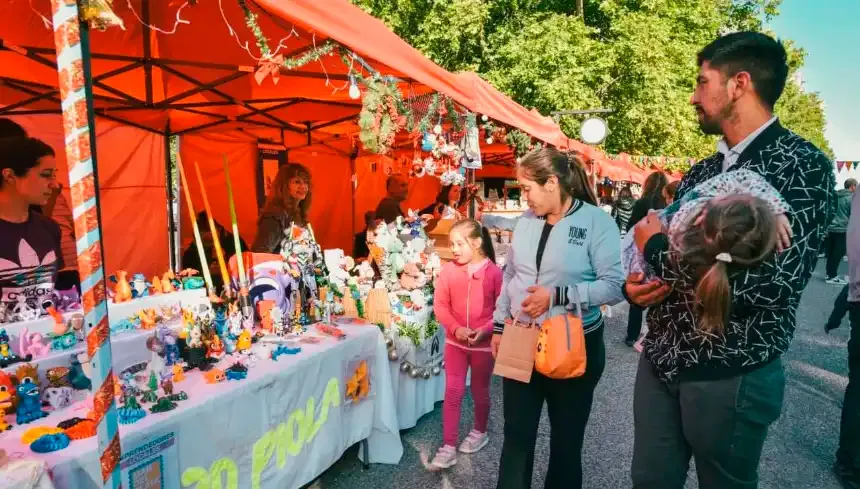 Crece el programa Expo Emprendedores Locales con más de 700 participantes en 2025